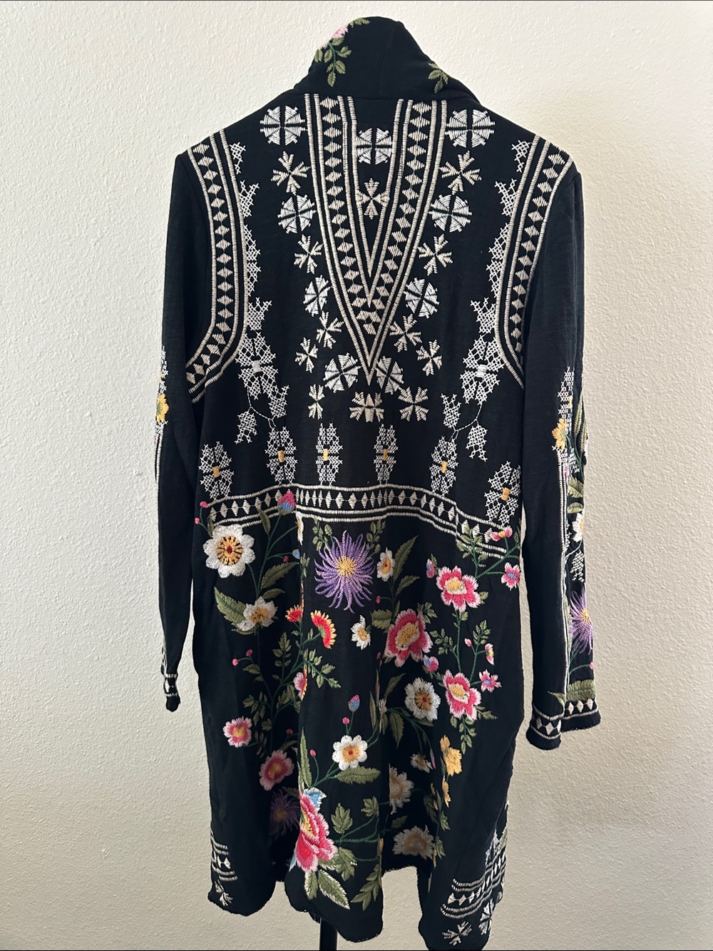 Johnny Was BIYA Black Cotton Embroidered Lilla Hoodie Duster Sweater sz Med NEW - Picture 11 of 14